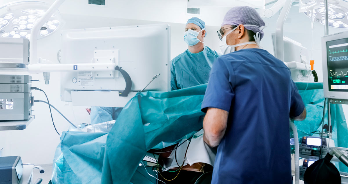 Two-Surgeons-Performing-Gastric-Bypass